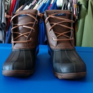 Sperry salt water duck boots